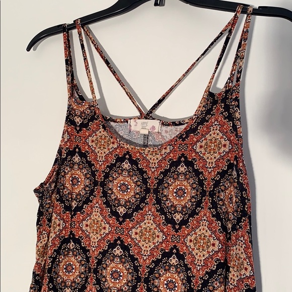 Patterned tank - Picture 2 of 2